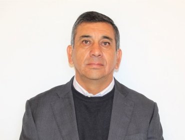 Contraloría detecta que alcalde de El Tabo intervino en contratación y permanencia en el municipio de 24 familiares o amistades