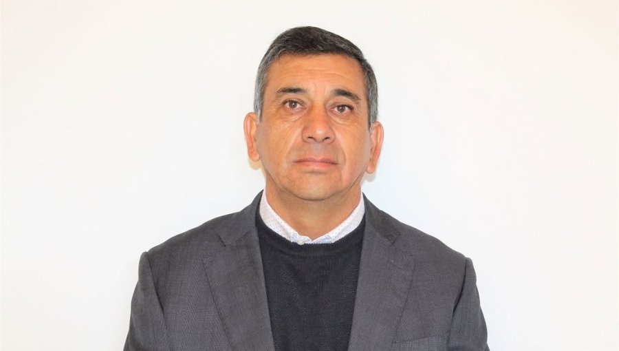 Contraloría detecta que alcalde de El Tabo intervino en contratación y permanencia en el municipio de 24 familiares o amistades