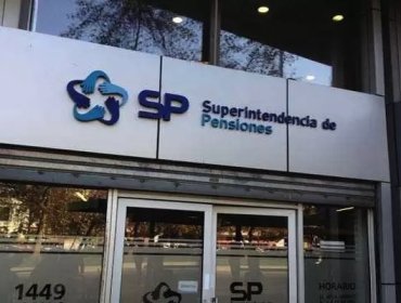 Superintendencia publica norma que excluye a condenados por violencia intrafamiliar como beneficiarios de pensión de sobrevivencia