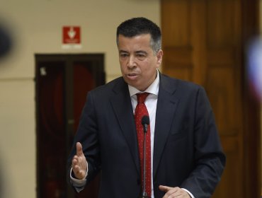 Diputado Celis rechaza posibilidad de regular las carreras de galgos y apunta a "prohibirlas definitivamente"