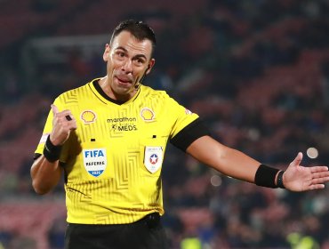 Juan Lara dirigirá el Superclásico de este domingo entre Universidad de Chile y Colo-Colo