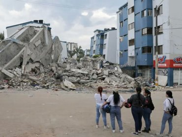 Terremoto en Colombia ha dejado 289 muertos y 143 personas desaparecidas mientras continúan las labores de rescate