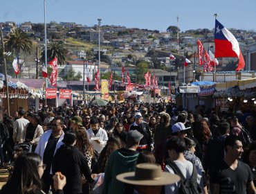 Cámara declara admisibles tres proyectos de ley que buscan establecer el jueves 17 de septiembre como feriado