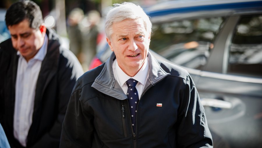 Kast monitorea estragos por sistema frontal en Antofagasta y advierte que quienes viven en "zonas de riesgo" deberán abandonarlas
