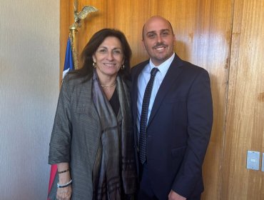 Senador Longton y acusaciones contra delegada Pilar Cuevas por malos tratos: "La mera denuncia no acredita responsabilidad"