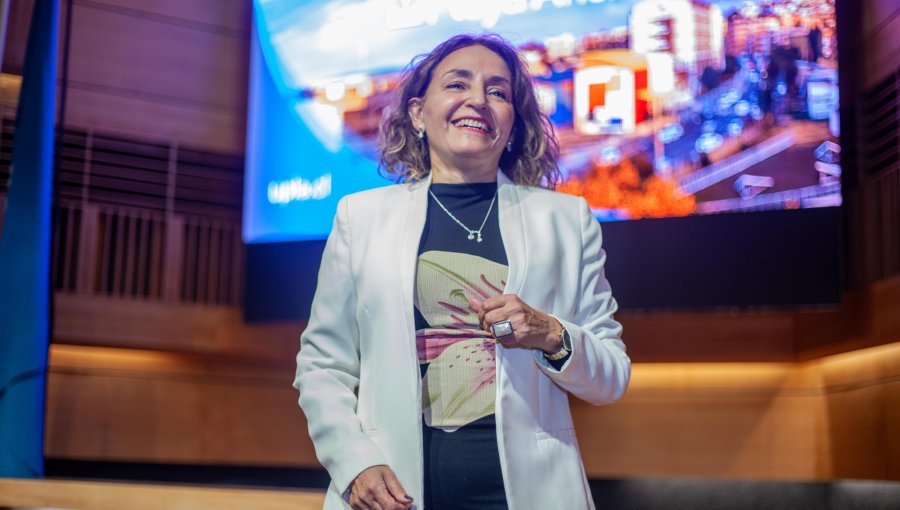 Violeta Acuña gana elección y se convierte en la primera rectora elegida democráticamente por sus pares en la Universidad de Playa Ancha