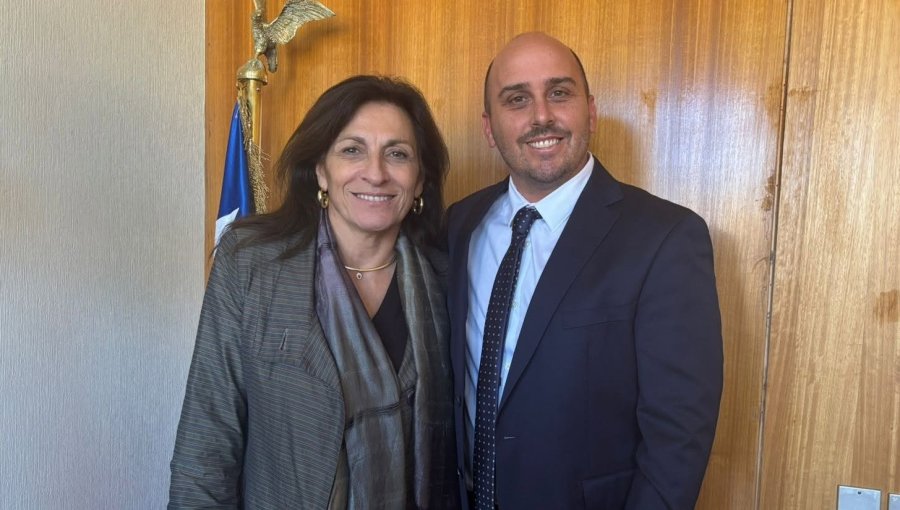 Senador Longton y acusaciones contra delegada Pilar Cuevas por malos tratos: "La mera denuncia no acredita responsabilidad"