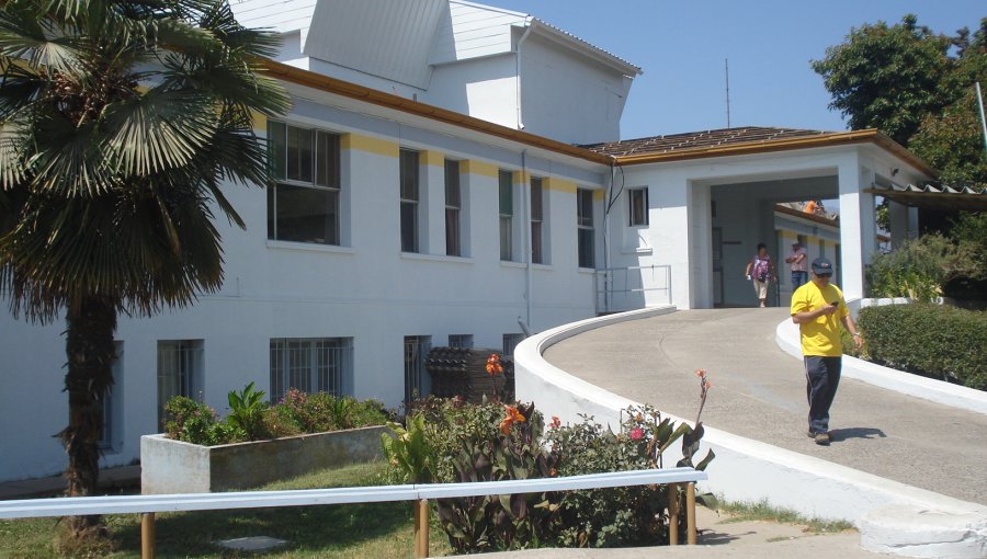 Ministra de Salud compromete apoyo a Centro Integral para Personas Mayores en Quillota: "Vamos a ayudar en esta cruzada"