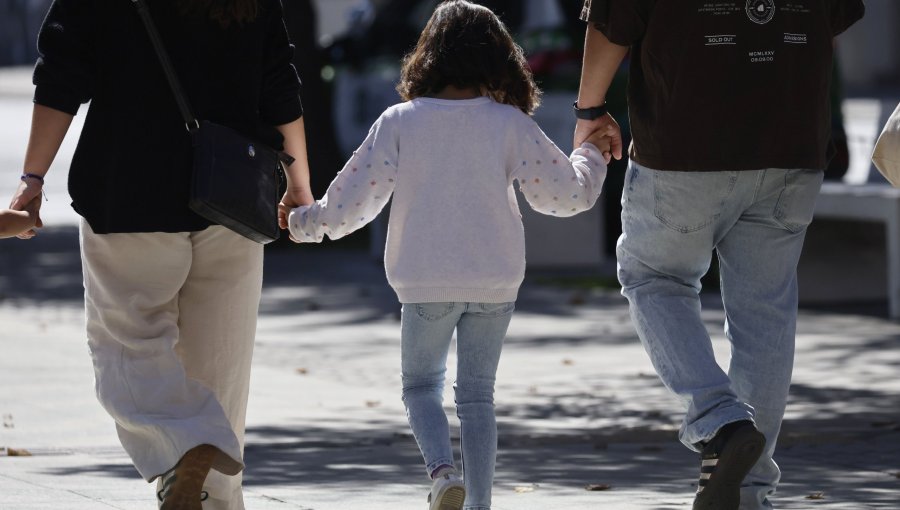 Experto aborda crisis de natalidad: ''Políticas públicas están asignando conscientemente menos recursos a la primera infancia''