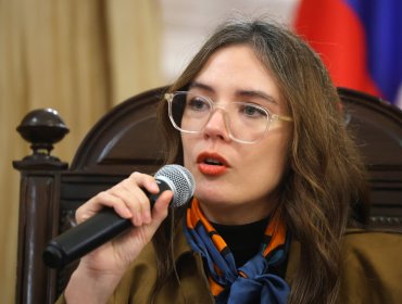 Camila Vallejo arremete contra reforma de seguridad: “Es una especie de régimen autoritario”
