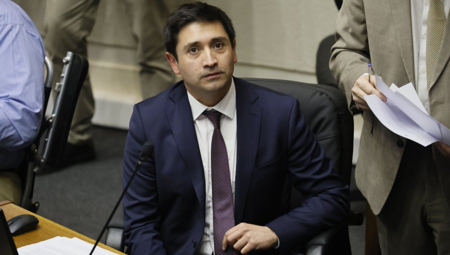 Senador Calisto tras diligencias de la PDI en caso Junaeb: "No tengo ninguna participación en los hechos"