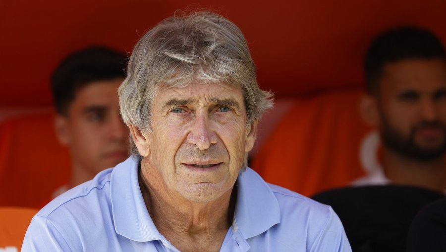 Pellegrini niega compromiso con la Roja y reafirma que cumplirá su contrato con el Betis