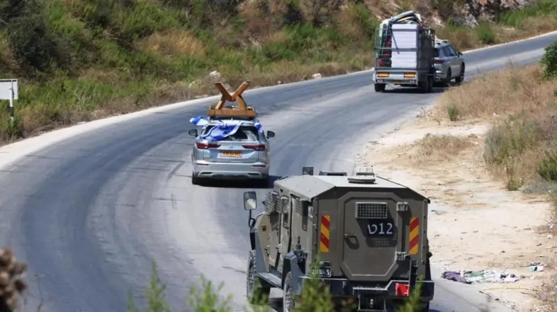 Israel desafía la condena internacional y permite el regreso de colonos a un asentamiento en Cisjordania