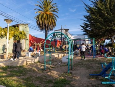 Renovarán por completo la plaza Vega del cerro Barón con inversión de $280 millones