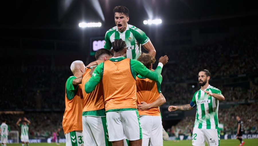Betis de Manuel Pellegrini debutó con un triunfo ante la Real Sociedad en La Liga de España