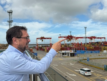 Canciller Pérez Mackenna finaliza gira en China con visita al puerto de Shanghái