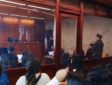 Dictan arraigo nacional y firma mensual a joven por amenazas de masacre en universidades
