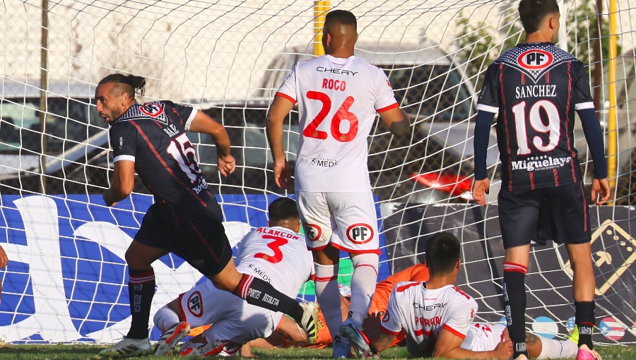 Recoleta derrota a Copiapó por 2-1 y se mete en la pelea por el ascenso a Primera División