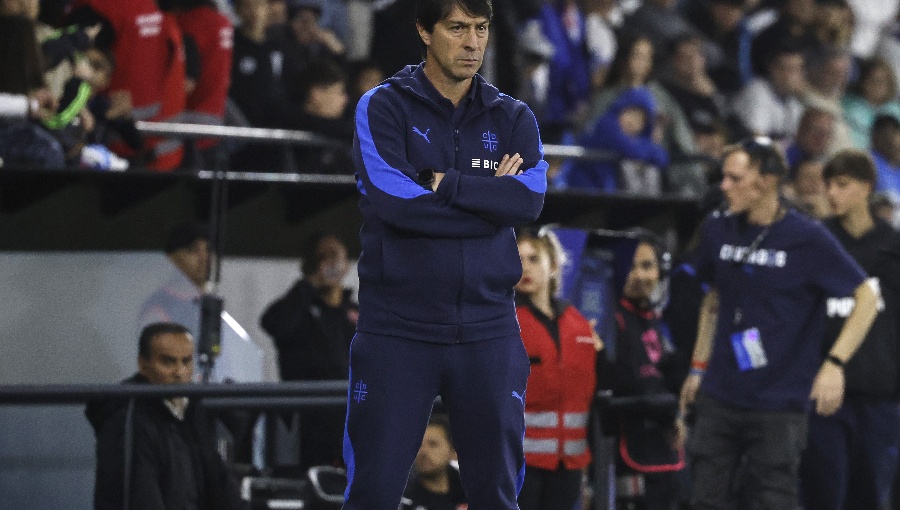 DT de Universidad Católica criticó duramente al árbitro tras derrota ante Ñublense