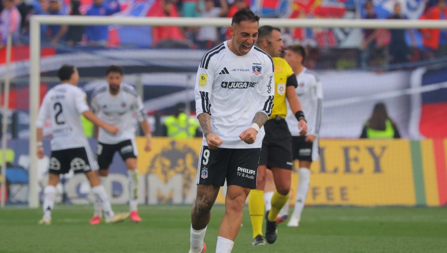 Informe arbitral no consigna el polémico gesto de Javier Correa en triunfo de Colo-Colo sobre la U