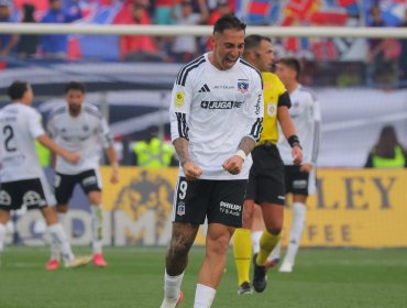 Informe arbitral no consigna el polémico gesto de Javier Correa en triunfo de Colo-Colo sobre la U