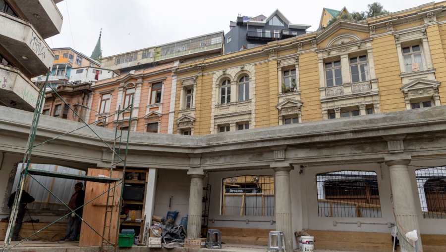 Pérgola de las Flores de Valparaíso avanza en su recuperación con obras que alcanzan 50%