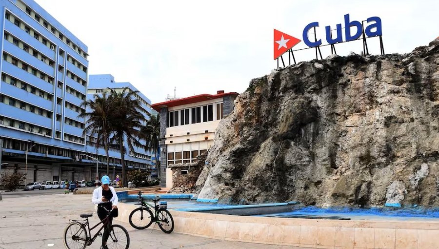 Donald Trump prorroga el embargo contra Cuba hasta septiembre de 2027 por "interés nacional"