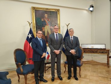 Chile y Reino Unido reafirman alianza estratégica tras cita bilateral entre Defensa y embajador británico