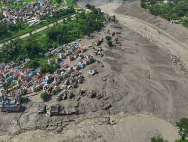 China activa operativo de emergencia tras inundaciones en la frontera con Nepal: Xi ordena buscar a desaparecidos