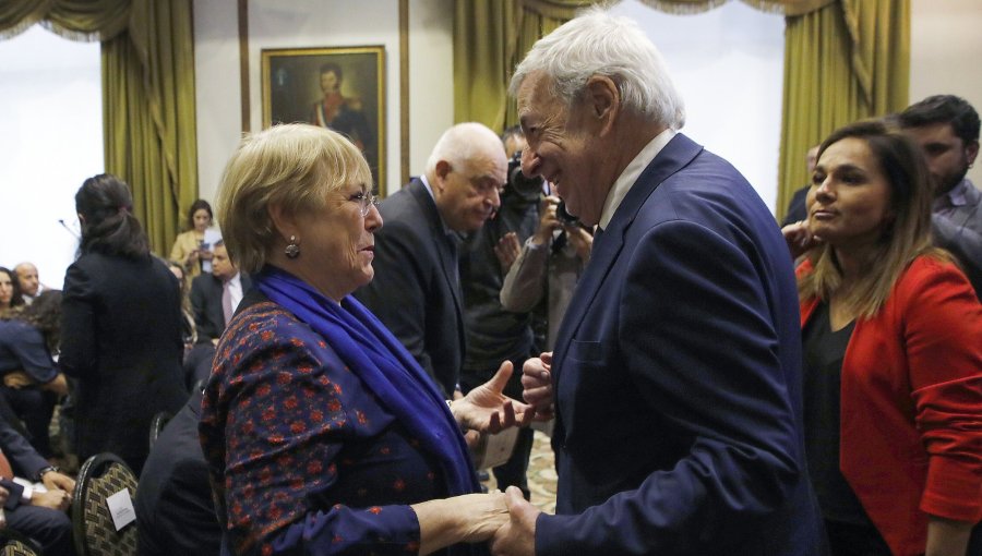 Excanciller Van Klaveren alerta que la candidatura a la ONU de Bachelet enfrenta “mucho viento en contra”