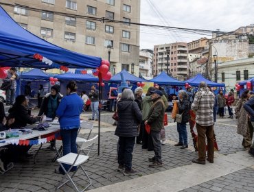 Salud municipal de Valparaíso realiza más de 200 atenciones gratuitas durante feria por el Mes del Corazón