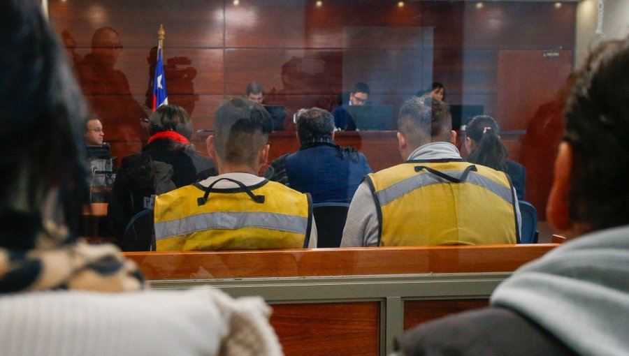 Condenan a dos hermanos por violento asalto a guardias de la Armada y robo de fusiles de guerra desde instalaciones en Concón