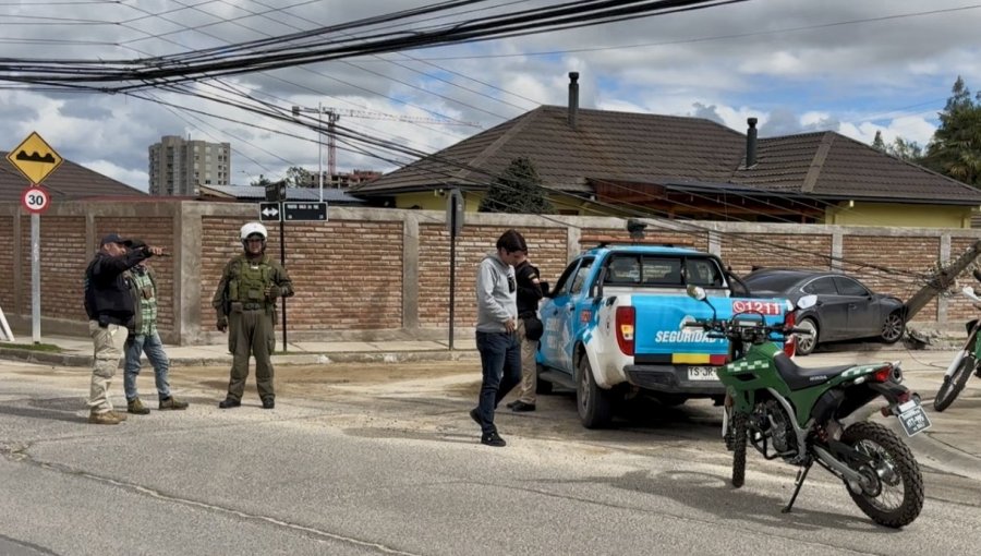 Persecución policial termina con un vehículo incrustado en poste y un detenido por contrabando en Villa Alemana