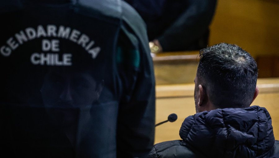 Decretan prisión preventiva para funcionario de tribunal de Santiago acusado de entregar información a banda narco
