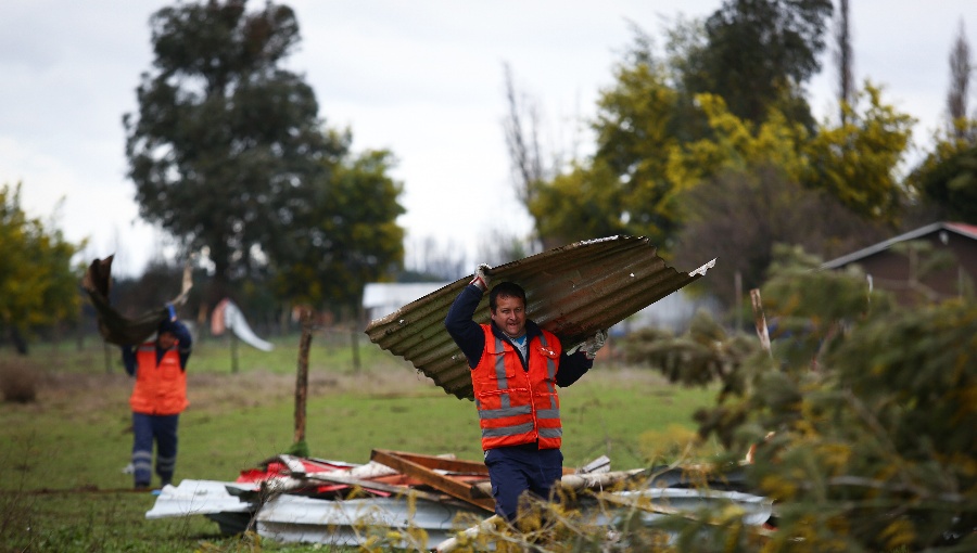 Gobernador de Ñuble cifra en 10 las casas destruidas por tornado en Yungay