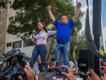 Oposición venezolana recibe con cautela el acuerdo petrolero con Donald Trump