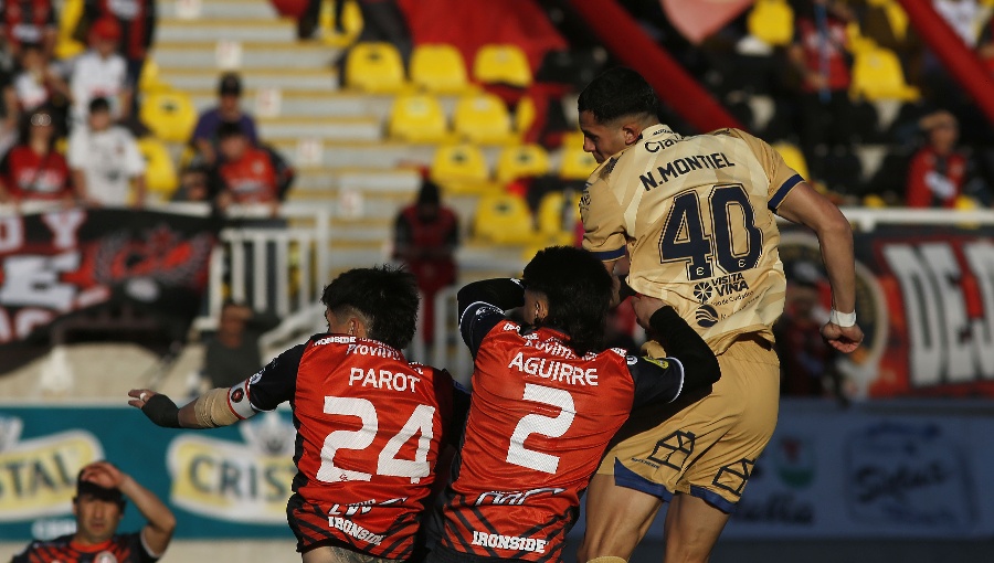 Everton golea 3-0 a Deportes Limache y acecha a Universidad de Chile en la tabla