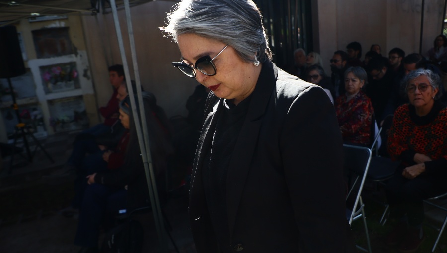 Jara cuestiona viaje de Kast a foro en Madrid y critica reforma de seguridad