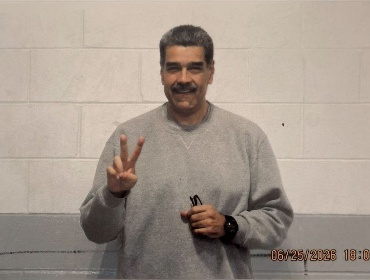 Difunden imágenes de Nicolás Maduro desde la cárcel en Estados Unidos