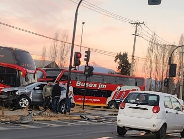 Al menos dos personas resultaron lesionadas tras colisión frontal entre dos vehículos en San Felipe