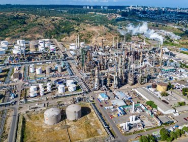 Escándalo en Enap: estatal niega vínculo entre reportes ambientales y bonos, pero abre interrogantes sobre incentivos a ejecutivos