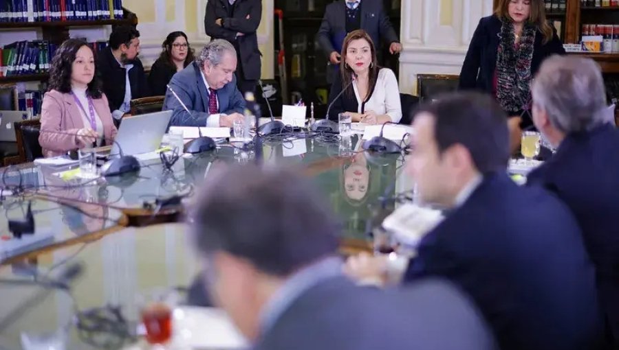 Reforma al sistema político: Comisión Mixta aprueba que partidos rechacen la violencia política y condenen el totalitarismo