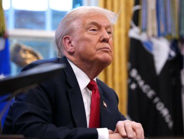 Trump afirma que “Irán es oficialmente una nación fallida” y difunde video generado con IA sobre la isla de Jarg