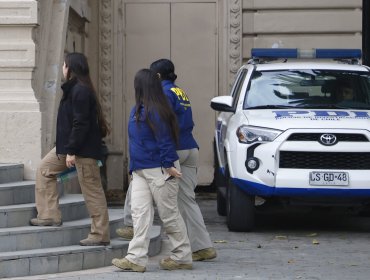 Delincuentes cortaron la luz para evitar cámaras de seguridad y robaron oficinas del Conservador de Bienes Raíces de Concón