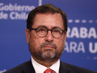 Canciller dice que texto para derogar decreto argentino sobre el Estrecho de Magallanes está listo desde marzo: "Tienen que cumplirnos con firmar"