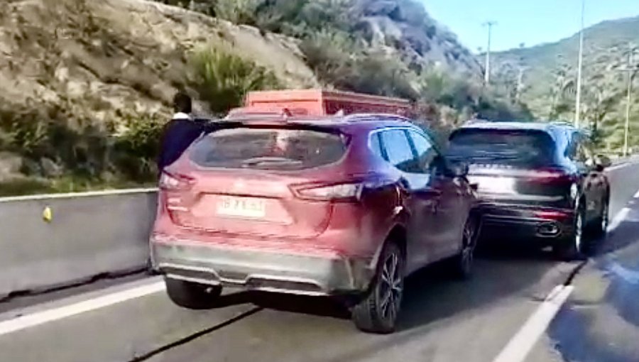 Dos accidentes complicaron el tránsito en ruta Las Palmas y generaron alta congestión en Viña del Mar en dirección a Placilla de Peñuelas