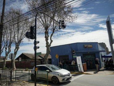 Vecinos del sector norte de Villa Alemana celebran la inauguración de semáforos en cruce de Ignacio Carrera Pinto y Madrid