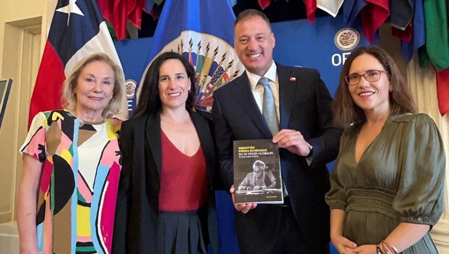 Libro «Sebastián Piñera Echenique en 50 Voces Globales» fue presentado en la sede de la OEA en Washington