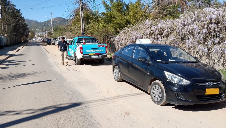 Operativo conjunto permite recuperar taxi colectivo que había sido sustraído en el sector de Peñablanca en Villa Alemana