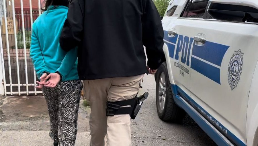 "Háganle un Charlie Kirk": Con arraigo nacional quedó mujer detenida por incitar a atentar contra la vida del Presidente Kast